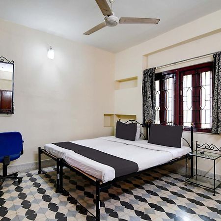 Oyo Simplex Guest House Behala Calcutta Extérieur photo