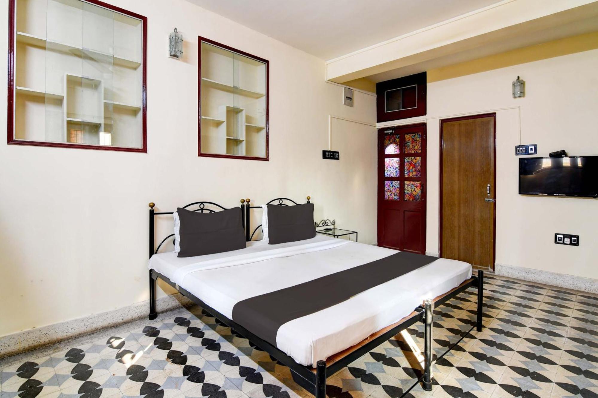 Oyo Simplex Guest House Behala Calcutta Extérieur photo