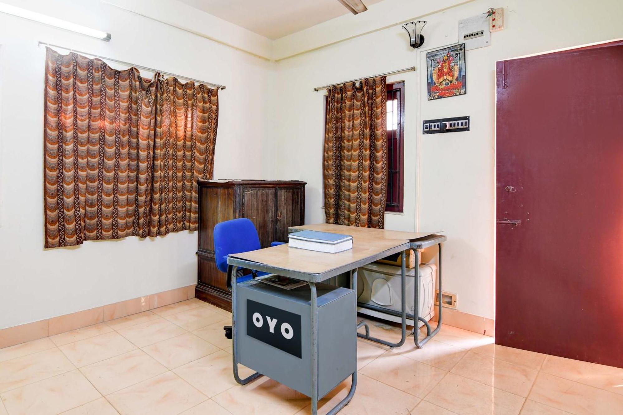 Oyo Simplex Guest House Behala Calcutta Extérieur photo
